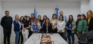 Educación firmó contrato con cooperativas, garantiza estabilidad laboral y mejoras salariales