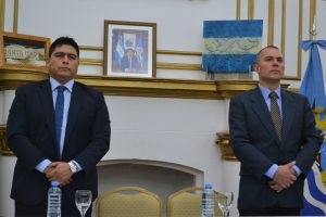 Gustavo Martínez asume como representante del Poder Ejecutivo en el Banco Santa Cruz