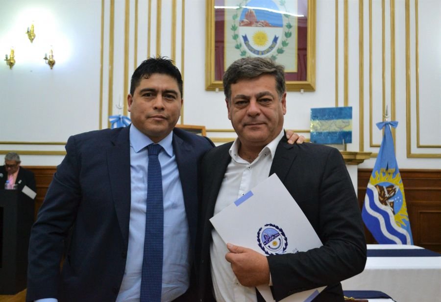 Gustavo Martínez asume como representante del Poder Ejecutivo en el Banco Santa Cruz