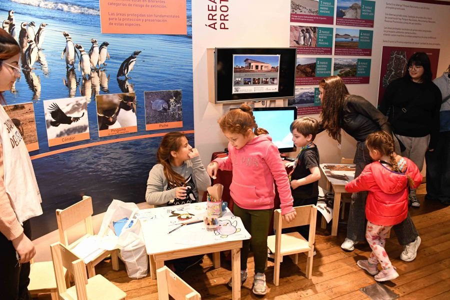 Santa Cruz celebró el Día Internacional del Pingüino con una gran jornada educativa