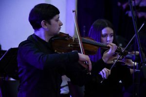 La Escuela de Danzas y Sinfonietta presentaron una conmovedora versión de la Misa Criolla