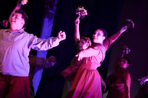 La Escuela de Danzas y Sinfonietta presentaron una conmovedora versión de la Misa Criolla