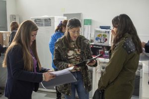 El Gobierno Provincial entregó insumos y herramientas a emprendedores santacruceños