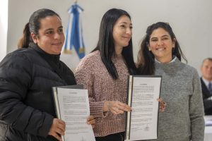 El Gobierno Provincial entregó insumos y herramientas a emprendedores santacruceños