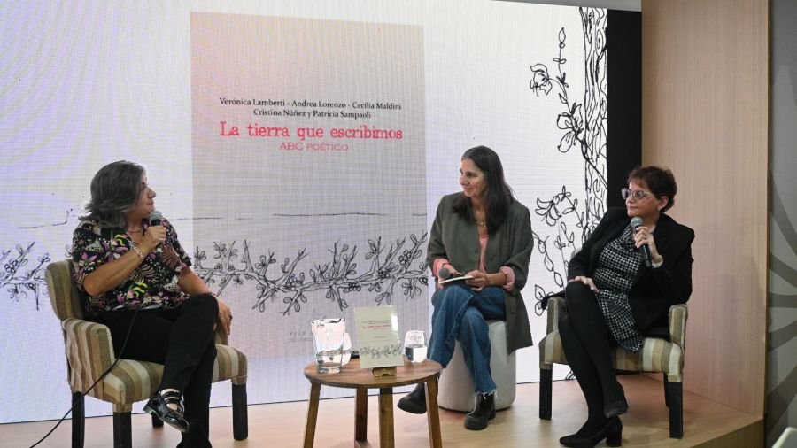 La literatura infantil santacruceña se lució en la Feria Internacional del Libro