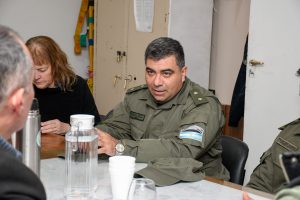 Álvarez: “Llevamos tranquilidad y pedimos que sigan las informaciones oficiales, la frontera para volver desde Chile sigue abierta hasta las 22 horas”