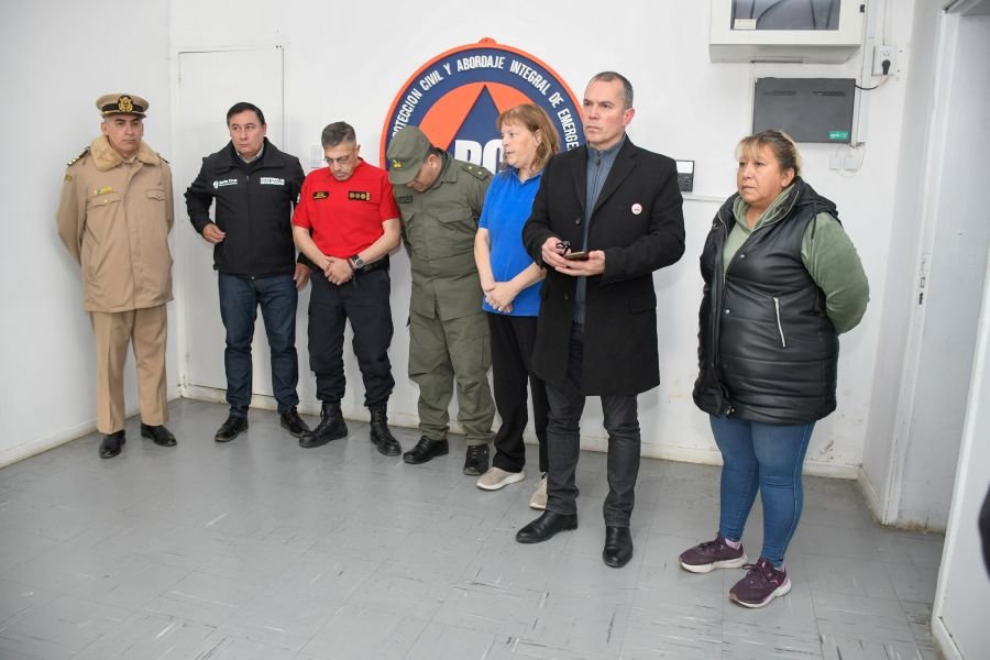 Álvarez: “Llevamos tranquilidad y pedimos que sigan las informaciones oficiales, la frontera para volver desde Chile sigue abierta hasta las 22 horas”