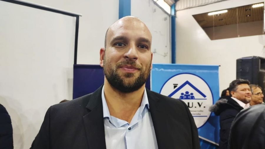 Borquez: “Las obras van a generar puestos de trabajo, tendremos: polideportivo, viviendas y la reconstrucción de la escuela N°2”