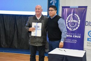 "Servicios Públicos ejecutará obras que estaban postergadas en agua, cloacas y redes eléctricas en toda Santa Cruz"