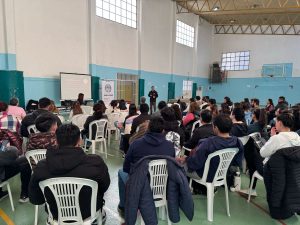 Seguridad: Docentes y alumnos participaron de un taller contra el bullying, ciberbullying y grooming