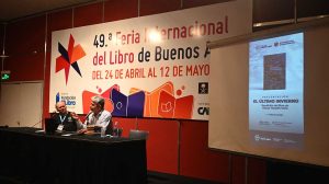Se realizó el Dia de Santa Cruz en la Feria del Libro