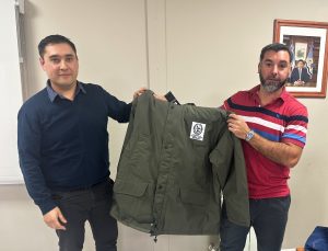 Entregan indumentaria de trabajo para personal del Ministerio de Energía y Minería