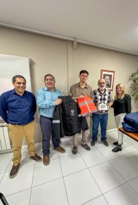 Entregan indumentaria de trabajo para personal del Ministerio de Energía y Minería