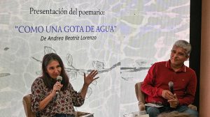 Andrea Lorenzo presentó su primer poemario en la Feria Internacional del Libro