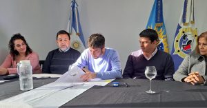Se firmó un nuevo convenio del Programa para la Atención Integral de la Niñez y Adolescencia con el municipio de Puerto Deseado