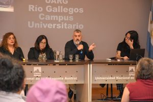 Micrófonos abiertos y desafíos digitales: la comunicación provincial bajo la lupa académica