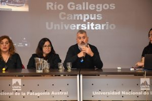 Micrófonos abiertos y desafíos digitales: la comunicación provincial bajo la lupa académica