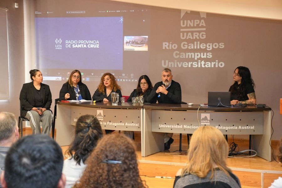 Micrófonos abiertos y desafíos digitales: la comunicación provincial bajo la lupa académica