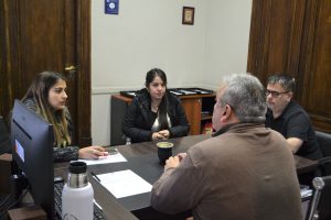 Entrega de convenio de obras para Cañadón Seco