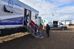 Salud continúa despliegue territorial en barrios de Río Gallegos