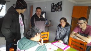 Salud continúa despliegue territorial en barrios de Río Gallegos