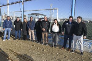 Autoridades Provinciales recorrieron la obra para la Liga de Fútbol de los Barrios