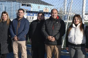 Autoridades Provinciales recorrieron la obra para la Liga de Fútbol de los Barrios