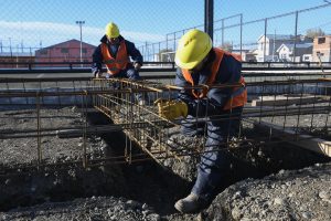 Autoridades Provinciales recorrieron la obra para la Liga de Fútbol de los Barrios