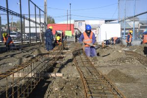 Autoridades Provinciales recorrieron la obra para la Liga de Fútbol de los Barrios