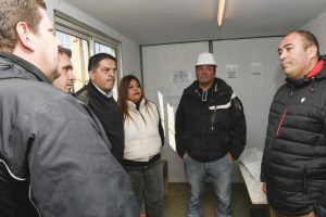 Autoridades Provinciales recorrieron la obra para la Liga de Fútbol de los Barrios