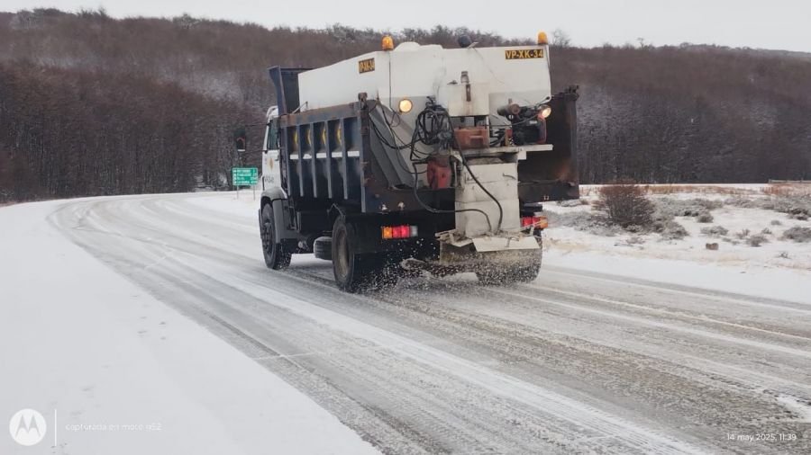 Amplio trabajo de despeje de ruta en 28 de Noviembre