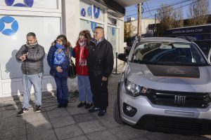 El Telebingo Santacruceño entregó auto 0 kilómetro a jubilado de El Calafate