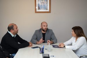 Educación y la Municipalidad de Puerto Santa Cruz trabajan para mejorar la infraestructura escolar