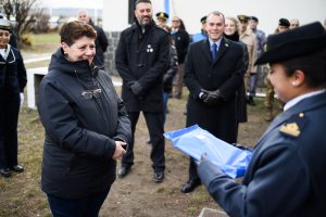 Álvarez: “Nuestras fuerzas son parte de nuestra esencia y en Santa Cruz tenemos un sentir patriótico que se vive todos los días”