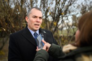 Álvarez: “Nuestras fuerzas son parte de nuestra esencia y en Santa Cruz tenemos un sentir patriótico que se vive todos los días”