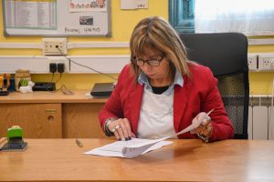 Educación entregó cinco equipos de calefacción a la Escuela N°1 de Río Gallegos