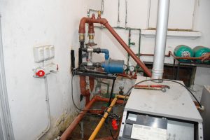 Educación entregó cinco equipos de calefacción a la Escuela N°1 de Río Gallegos