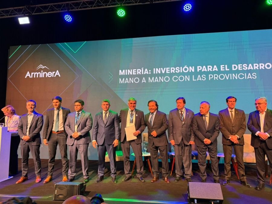 Claudio Vidal en ArminerA 2025: “La minería es un eje estratégico para el desarrollo de Santa Cruz”