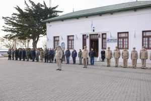 Álvarez: “Hoy se hace un reconocimiento a la Prefectura Naval Argentina por su acto de heroísmo”