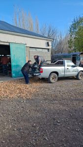 El CAP entregó alimento balanceado a la Escuela Agropecuaria Provincial N°1 de Gobernador Gregores