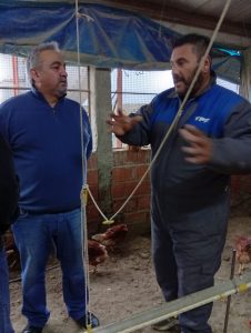 Brizuela visitó la “Avícola Don Jano”