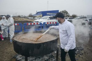 25 de Mayo: Gran convocatoria en la lentejeada patriótica