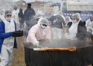 25 de Mayo: Gran convocatoria en la lentejeada patriótica