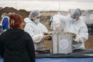 25 de Mayo: Gran convocatoria en la lentejeada patriótica