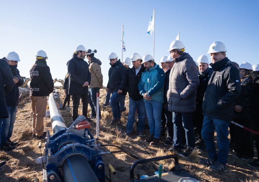 Claudio Vidal inaugurará la obra del acueducto que mejorará el  servicio de agua a los vecinos de Caleta Olivia