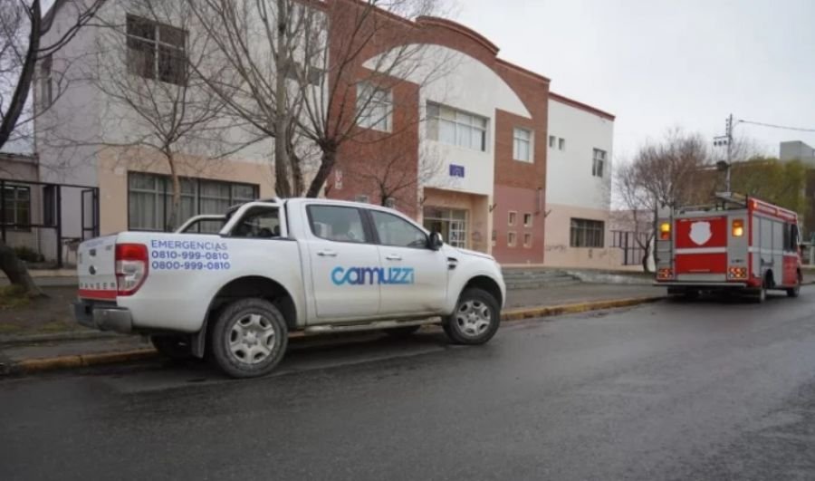 Tras una inspección de Camuzzi en la Escuela N°78 se descartó pérdida de gas
