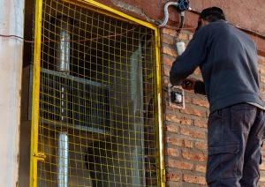 Se avanza con la reparación histórica de las escuelas de Santa Cruz