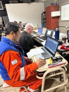 Educación avanza con las capacitaciones en el CEFyAP N °4 de Caleta Olivia