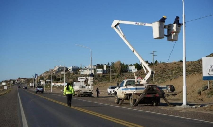 Caleta Olivia avanza con obras de mejoras en el servicio eléctrico