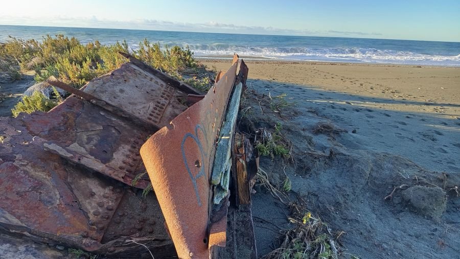 Grave daño en la pingüinera de Cabo Vírgenes: el Consejo Agrario llama a la colaboración comunitaria